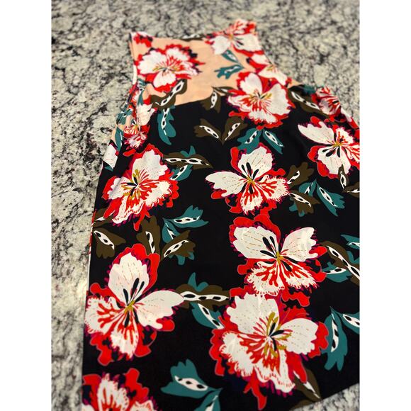 Cabi 5542 hibiscus sleeveless top size M - Picture 9 of 9